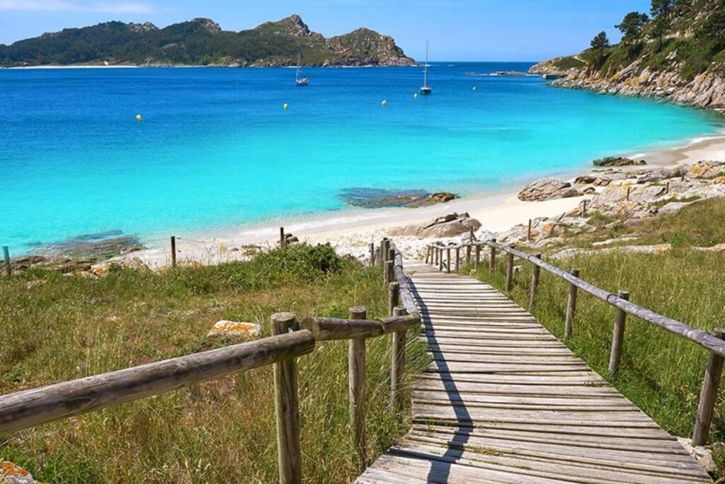 Апартаменты Primera Linea De Playa Rias Baixas, Моания Экстерьер фото