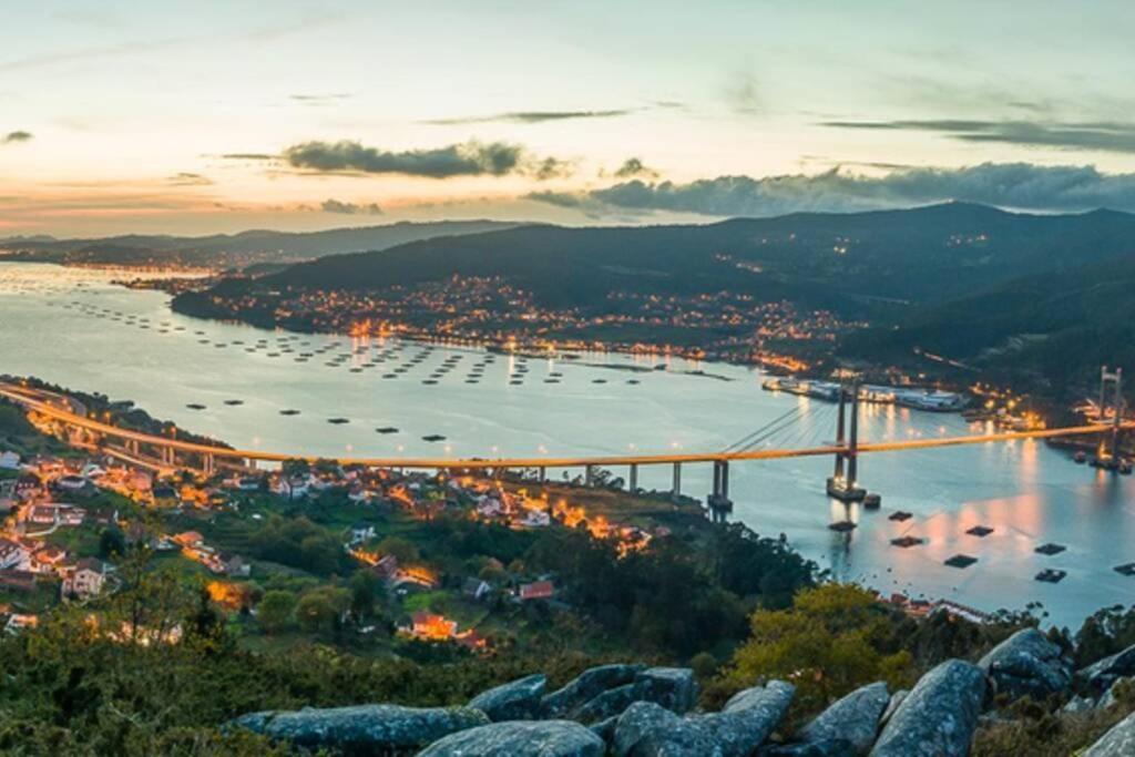 Апартаменты Primera Linea De Playa Rias Baixas, Моания Экстерьер фото